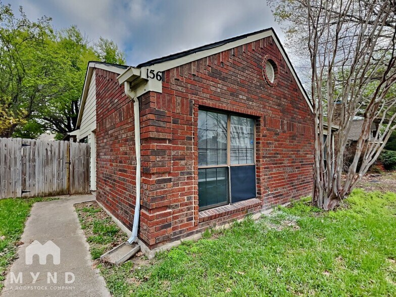 Building Photo - 156 High Pointe Ln