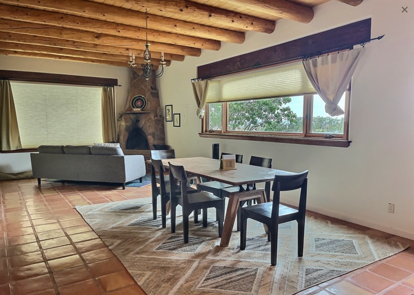 Building Photo - 29 Las Animas Rd