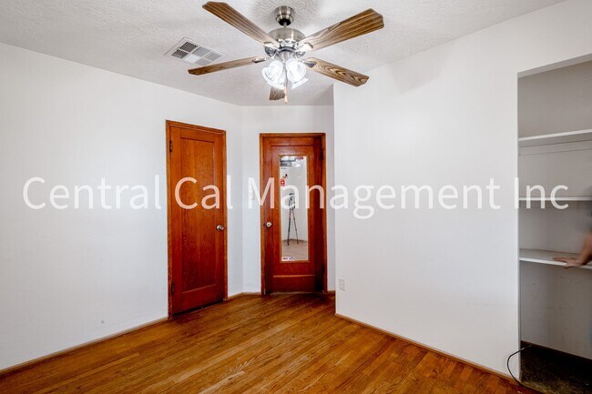 Building Photo - 3 Bedroom/1 Bath Home with Solar - $1895 per month!