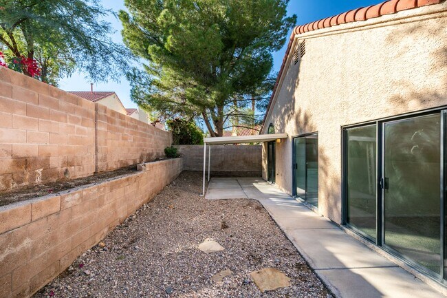Building Photo - Beautifully Upgraded 3BD/2BA Home in Henderson’s Green Valley