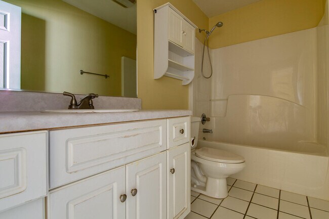 Building Photo - 3025 Brookhaven Way