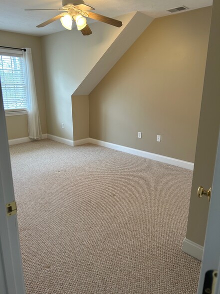 Second Bedroom on 2nd Floor - 14 Hollyhock Knoll Ct