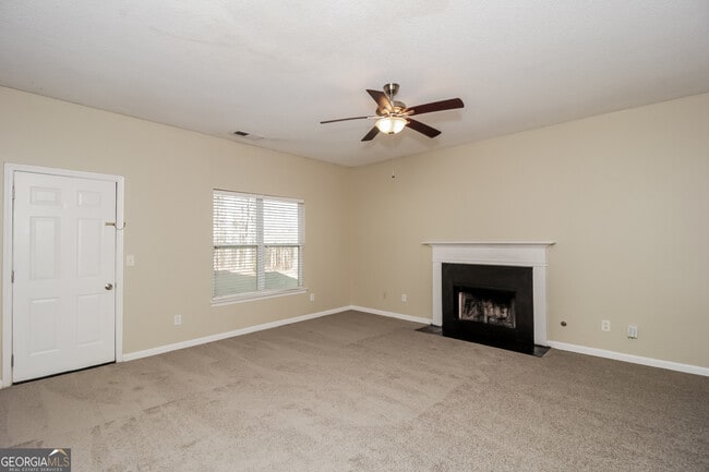 Building Photo - 3005 Weeping Willow Way