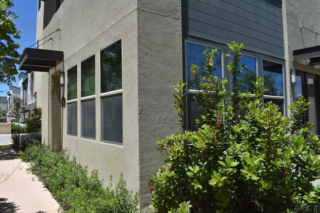 Building Photo - 16755 Coyote Bush Dr