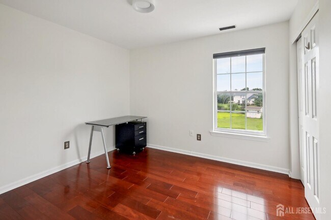Building Photo - 5 Abate Ct