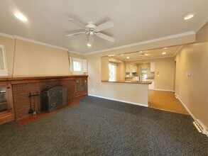 Building Photo - Beautiful home with attached garage and great yard!