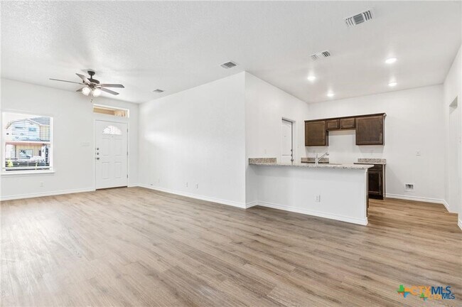 Building Photo - 3509 Abraham Dr