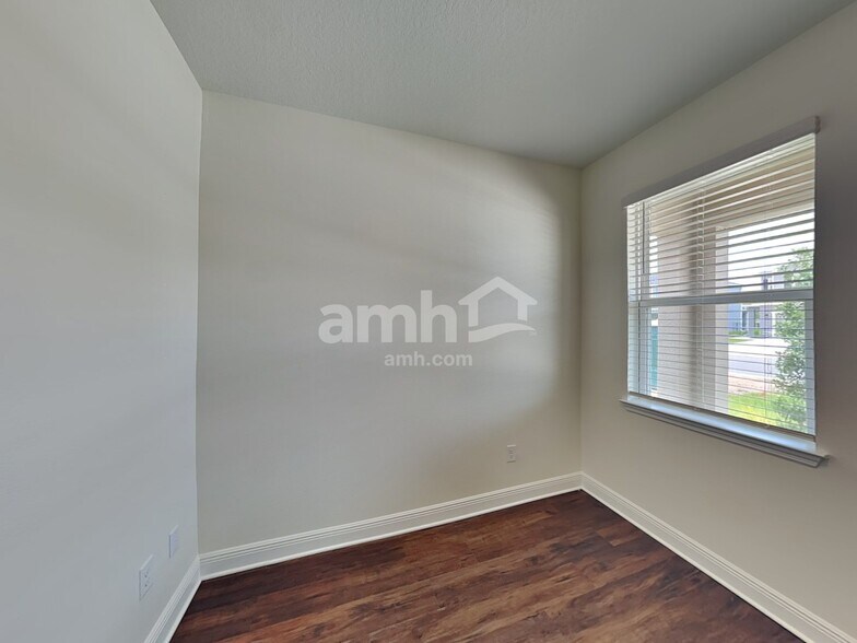 Building Photo - 14530 Cedar Mill Dr