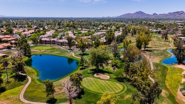 Building Photo - 11000 N 77th Pl