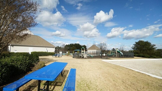 Building Photo - 426 Waterford Lake Dr