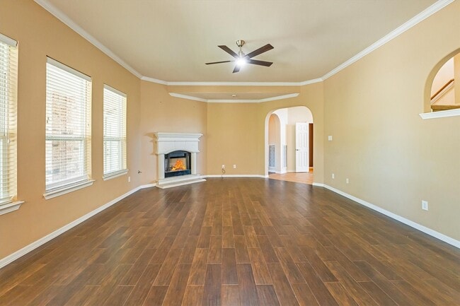 Building Photo - 25223 Hideaway Run Dr