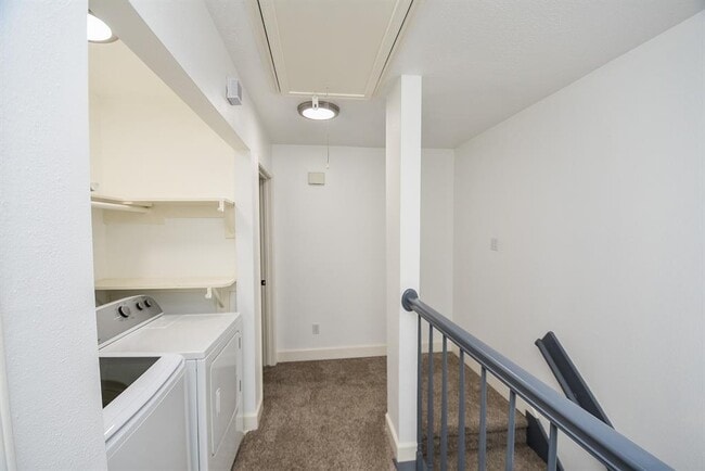 Building Photo - 138 Willowwood Cir