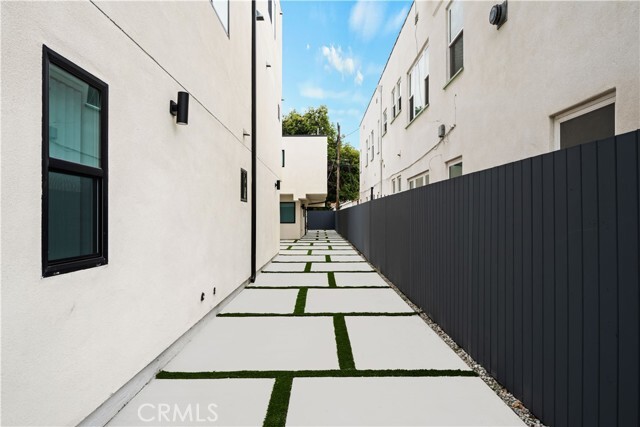 Building Photo - 2922 12th Ave