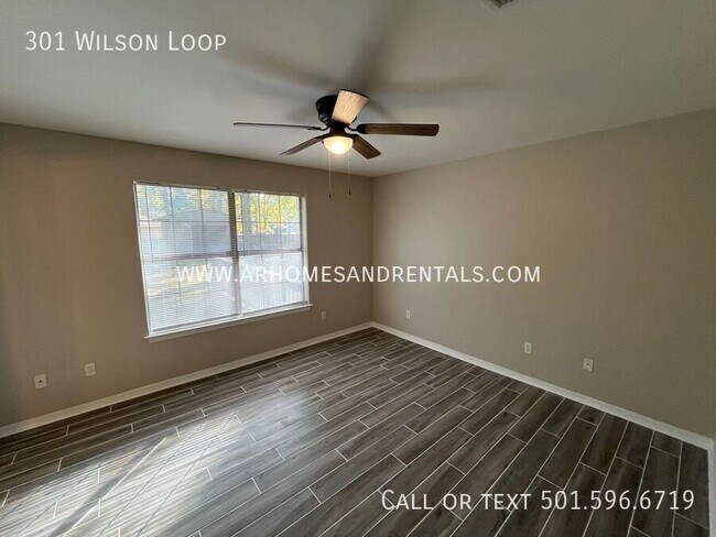 Building Photo - 301 Wilson Loop