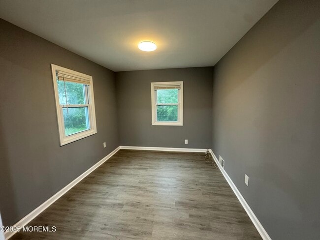 Building Photo - 315 Lorillard Ave