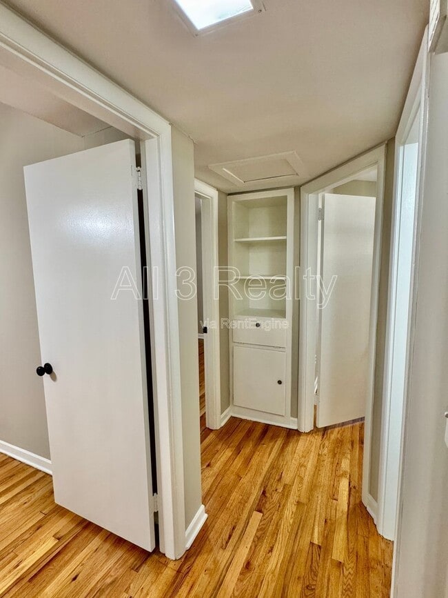 Building Photo - 3600 Nottingham Rd