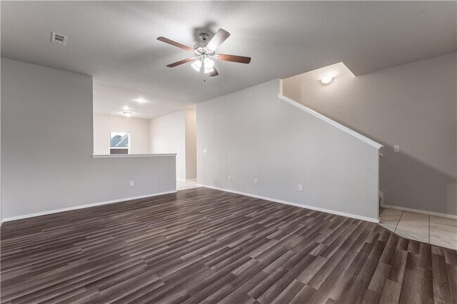 Building Photo - 1570 Scotland Dr