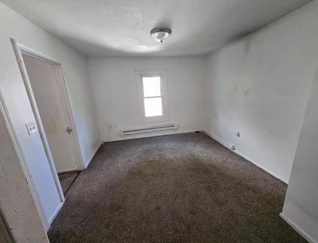 Building Photo - 7 Kenyon St