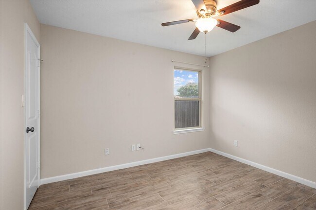 Building Photo - 3075 Positano Loop