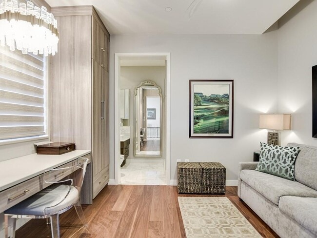 Building Photo - 210 Lavaca St