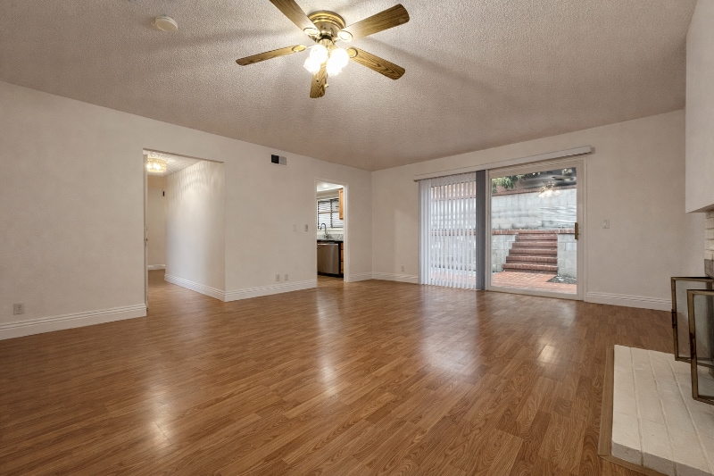 Building Photo - 8373 Wabash St