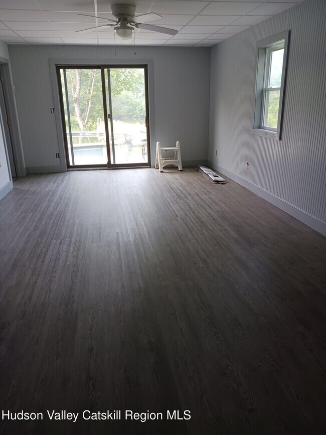 Building Photo - 542 Lakeview Terrace