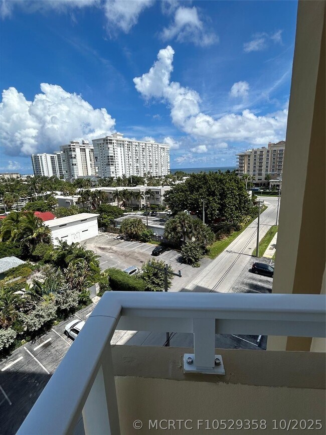 Building Photo - 1200 Hibiscus Ave
