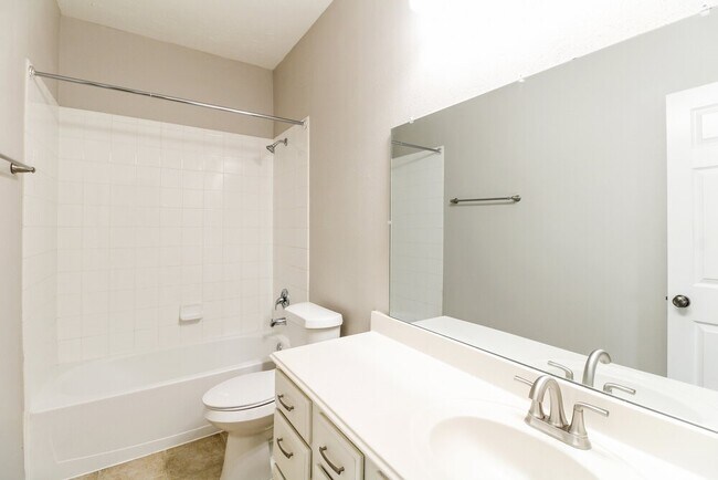 Building Photo - 11402 English Rose Trail