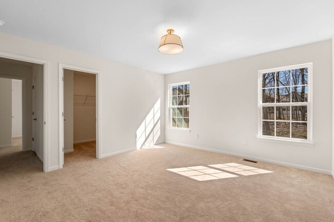 Building Photo - 1824 Forest View Ct