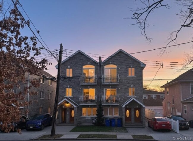 Primary Photo - 40-33 191st St