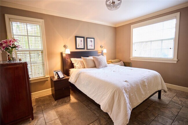 Building Photo - 5755 Devonshire Blvd