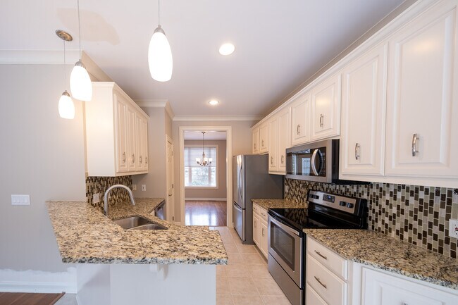 Building Photo - 3290 N Shore Dr