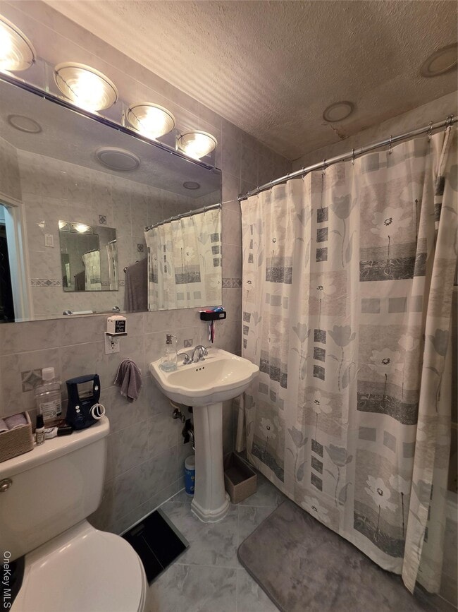 Building Photo - 2928 Wilson Ave