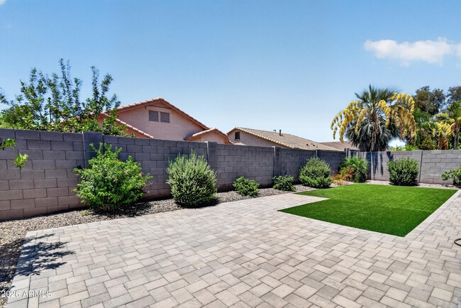 Building Photo - 3680 S Joshua Tree Ln