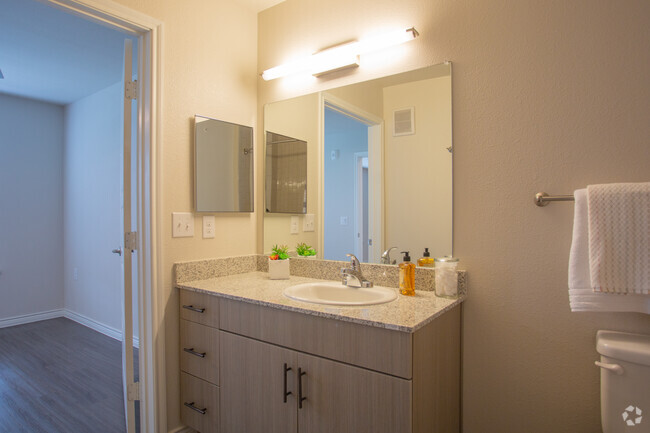 1BR, 1BA - 684SF - Canova Palms 55+ Living