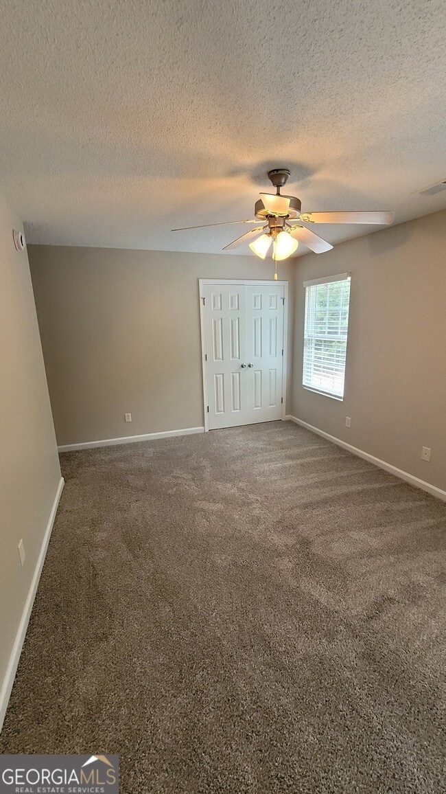 Building Photo - 4875 W Park Cir