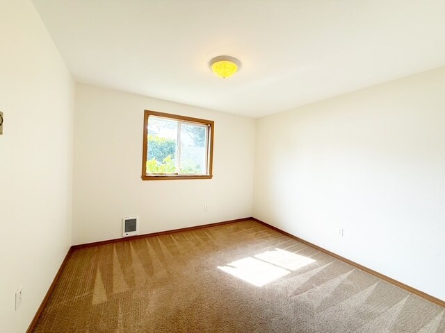 Building Photo - 2695 McKinley Pl SE
