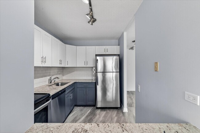 Building Photo - 405 N Wabash Ave