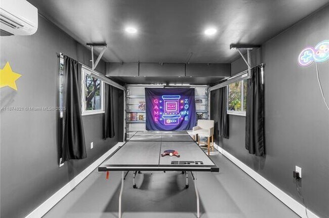 Building Photo - 1116 SE 13th Ct