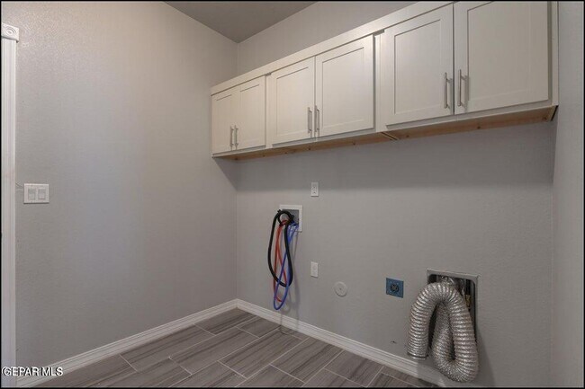 Building Photo - 14512 Charles Foster Ave