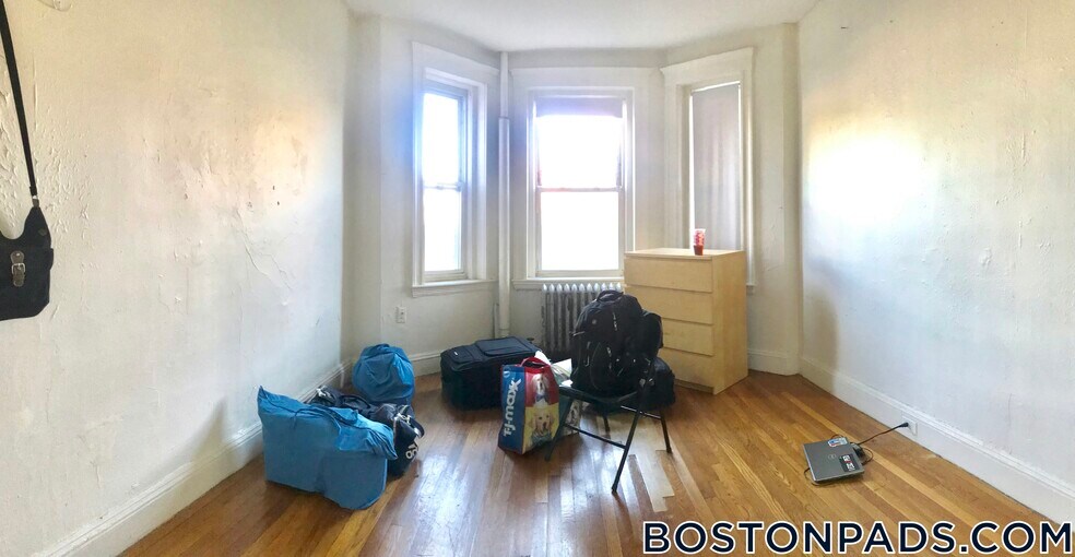 Building Photo - 1179 Boylston St