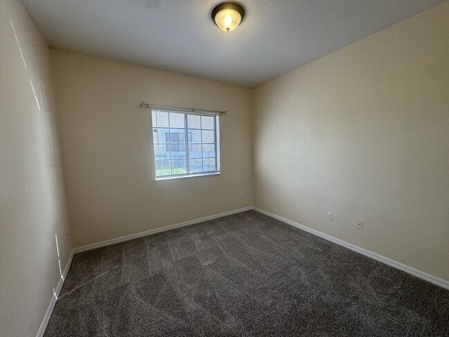 Building Photo - 1736 Coriander Dr