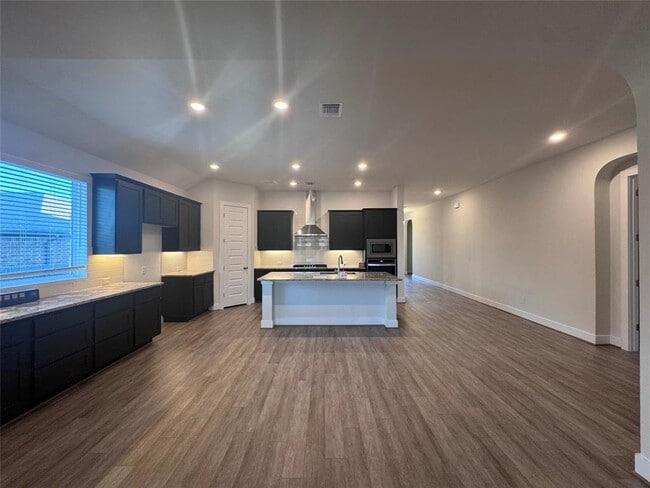 Building Photo - 3804 Sandhill Crane Dr