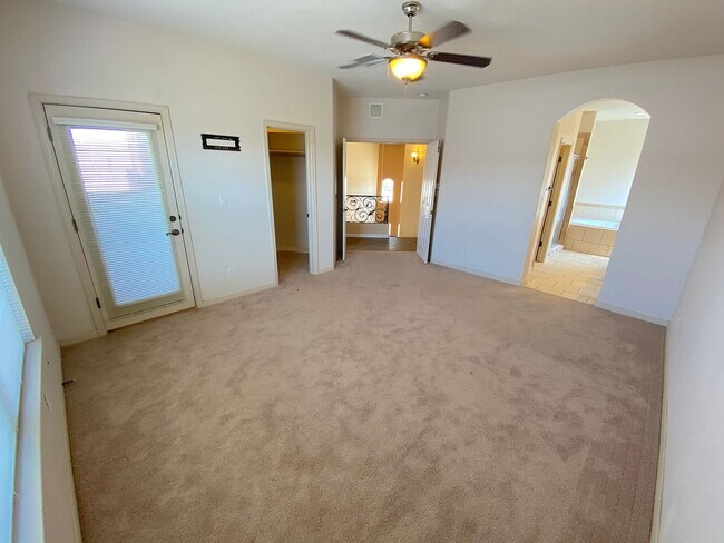 Building Photo - Northeast El Paso/Sandstone Ranch Estates 4 Bed 2.5 Bath Refrig A/C