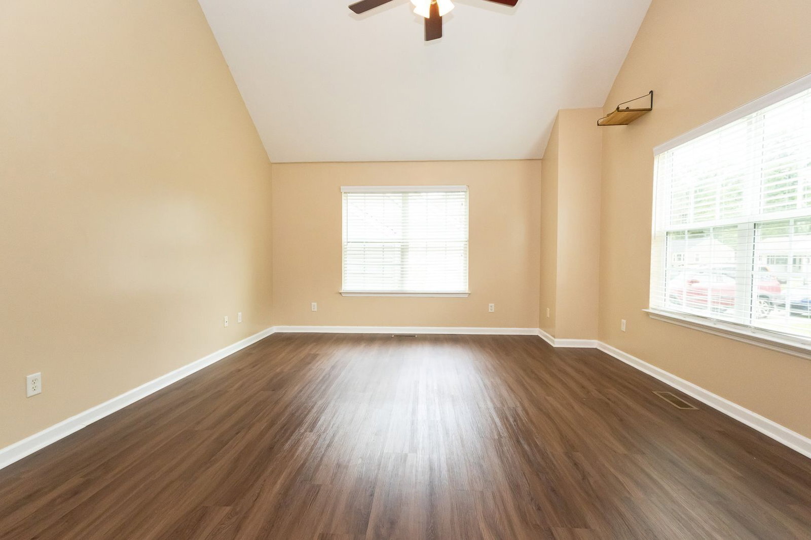 Building Photo - 4705 Montview Dr
