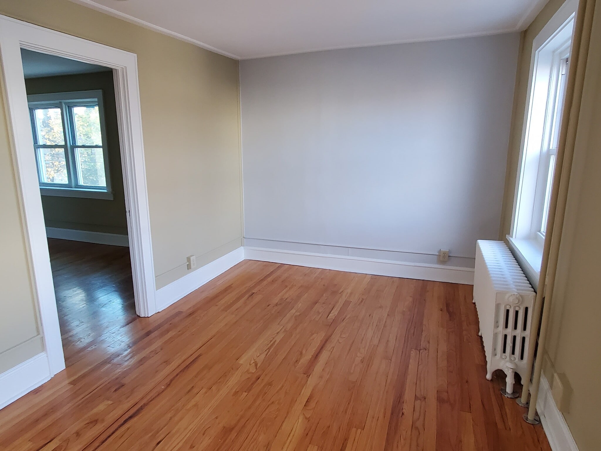 Living Room - 158 6th St