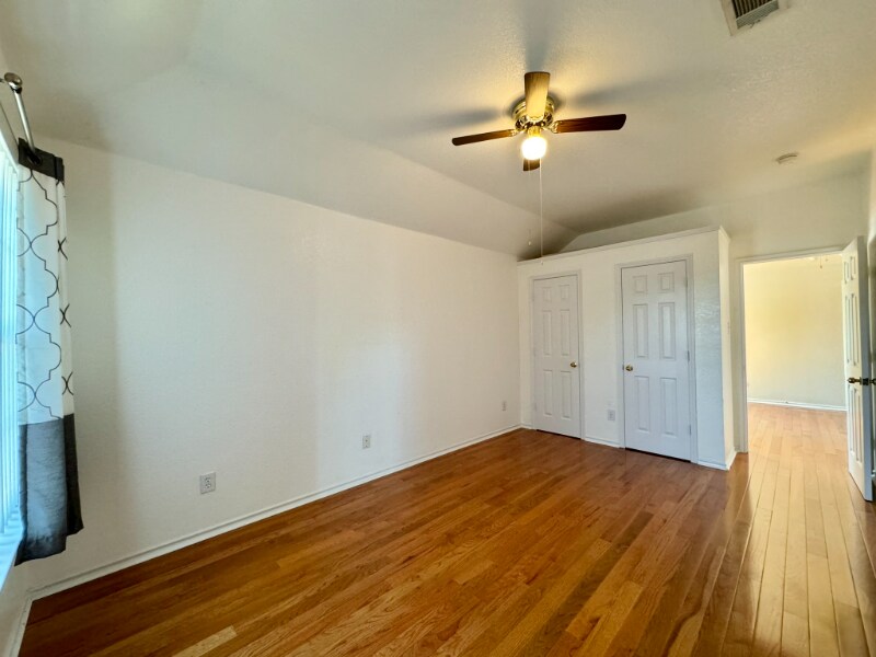 Building Photo - 1303 Kenshire Ct