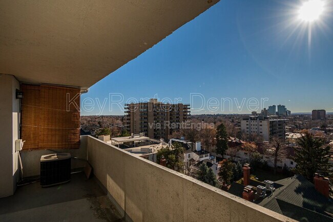 Building Photo - 740 N Pearl St