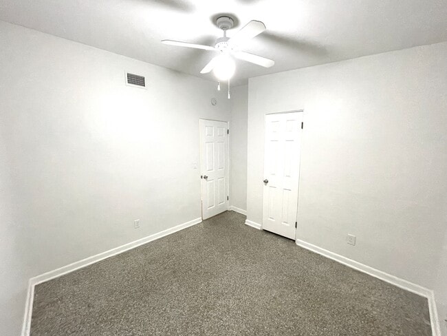 Building Photo - 1515 Sawyerwood Ave