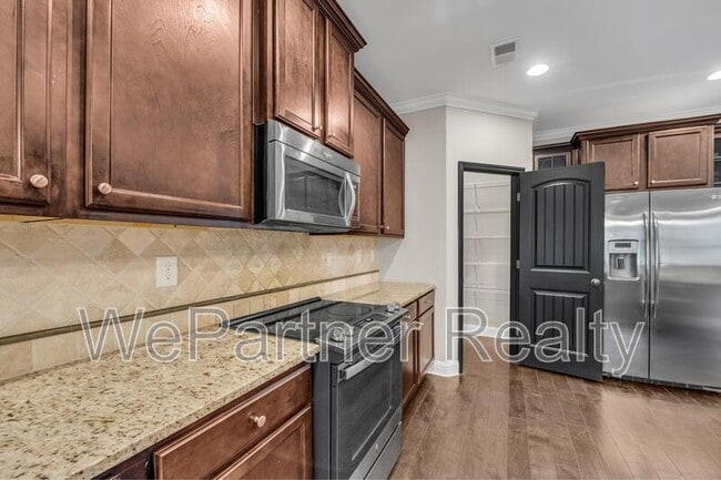 Building Photo - 7067 Walham Grove